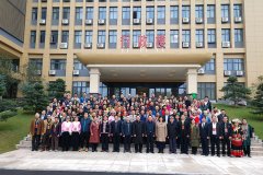 熱烈慶祝，12月15日，強(qiáng)壽集團(tuán)董事長李浪輝因壯醫(yī)藥研究治療領(lǐng)域取得的成績